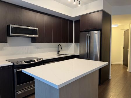 For Lease - 10 Park Lawn Road Unit# 522, Toronto, Ontario - Photo 3