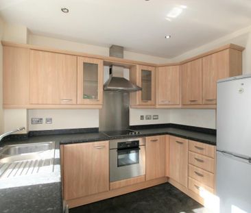 2 bedroom flat to rent - Photo 5