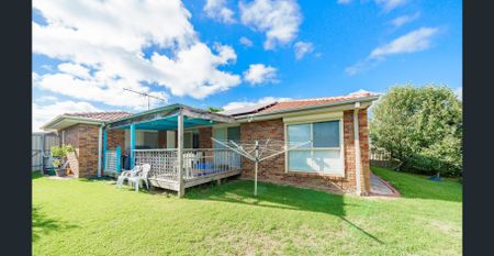 3 BEDROOM HOME IN CRANBOURNE WEST! - Photo 5