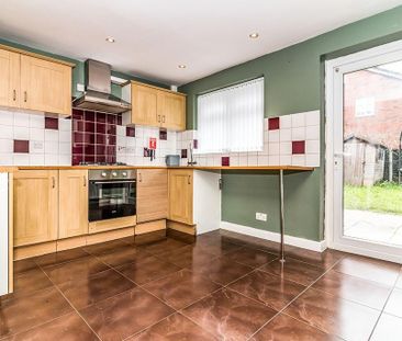 2 bedroom semi-detached house to rent - Photo 5