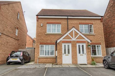 3 bedroom semi-detached house to rent - Photo 2