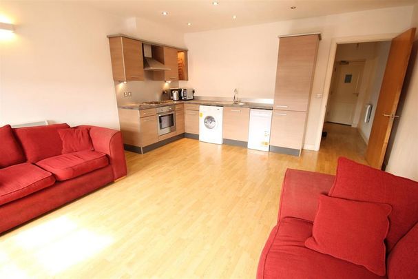 3 bedroom apartment to rent - Photo 1