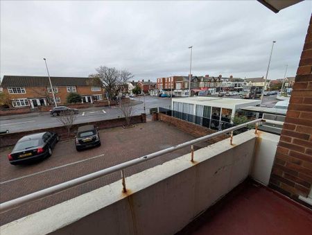 2 bedroom apartment to rent - Photo 4