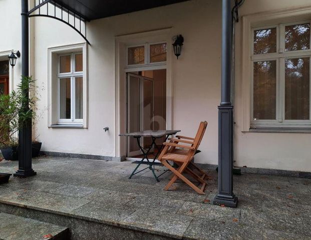 STILLVOLLE ELEGANZ MIT VORGARTEN - Photo 1