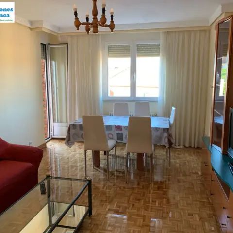 Piso en alquiler en Calle del Tomillar - Foto 1