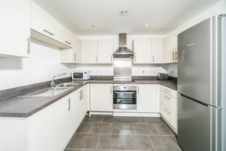 2 bedroom apartment to rent - Photo 5