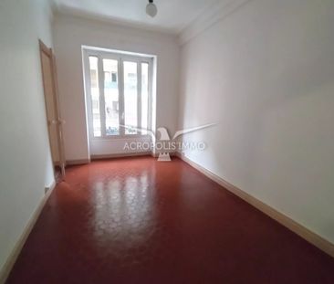 Location Appartement 3 pièces 47m² NICE 06000 - Photo 4