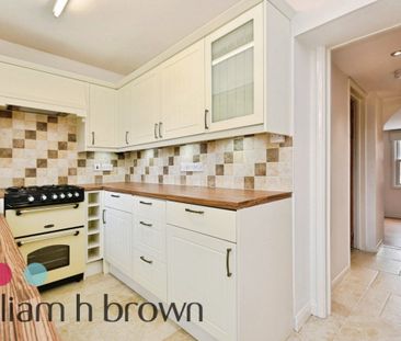 High Street - Photo 1