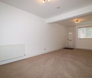 2 bedroom terraced house to rent - Photo 2