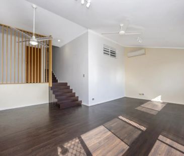 2/330 Stanley St, Townsville City QLD 4810 - House For Rent | Domain - Photo 1