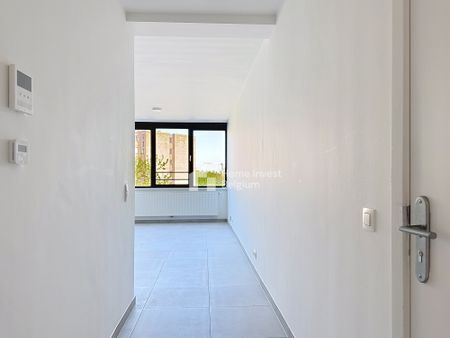 Live with the Owner - Studio Apartment - Photo 3