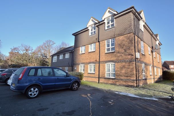 Rutherford Close, Hillingdon, UB8 - Photo 1