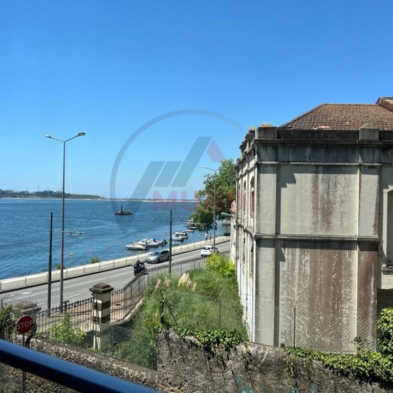 4 room luxury Flat for rent in Marginal, Porto, Distrito do Porto - Photo 1