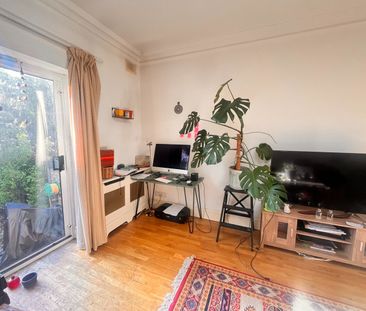 Room in a Shared House, London, W5 - Photo 1