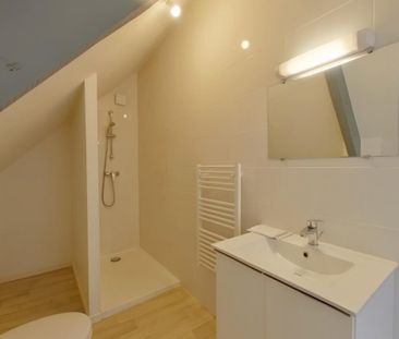Location Maison 103m² CHATELLERAULT 86100 - Photo 3