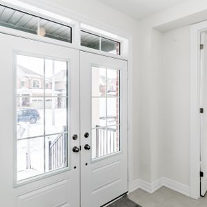 Sunfilled 5 bedroom home for rent - Photo 2