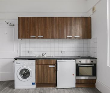 Bedsit to rent - Photo 6