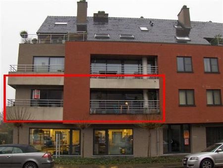 Tweeslaapkamerappartement met garageplaats in rustige buurt dichtbij UZ Gent. - Photo 2