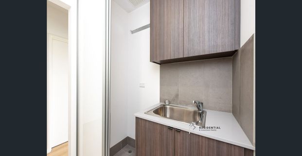 Modern apartment convenience - Photo 1