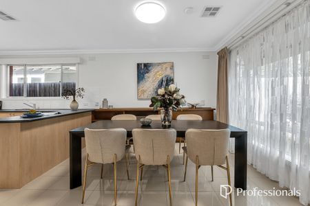 Comfortable Living in Hawthorn with Endless Options! - Photo 4