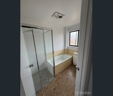 Two Bedroom Townhouse - Photo 4