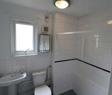 Flat to rent on - Photo 6