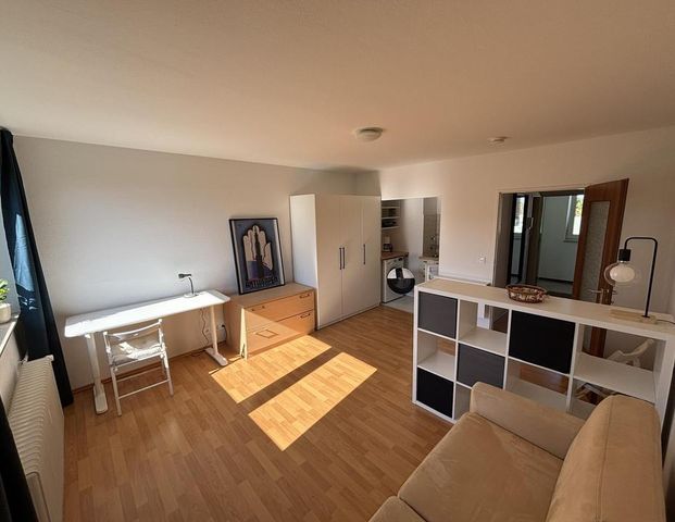Möbliertes 1-Zimmer-Appartement in sehr guter Lage - Photo 1