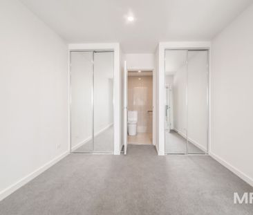 403/33 Racecourse Road, North Melbourne - Photo 2