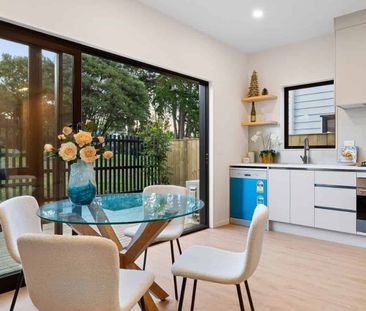 Modern and stylish brand new home 3 bed - Photo 3