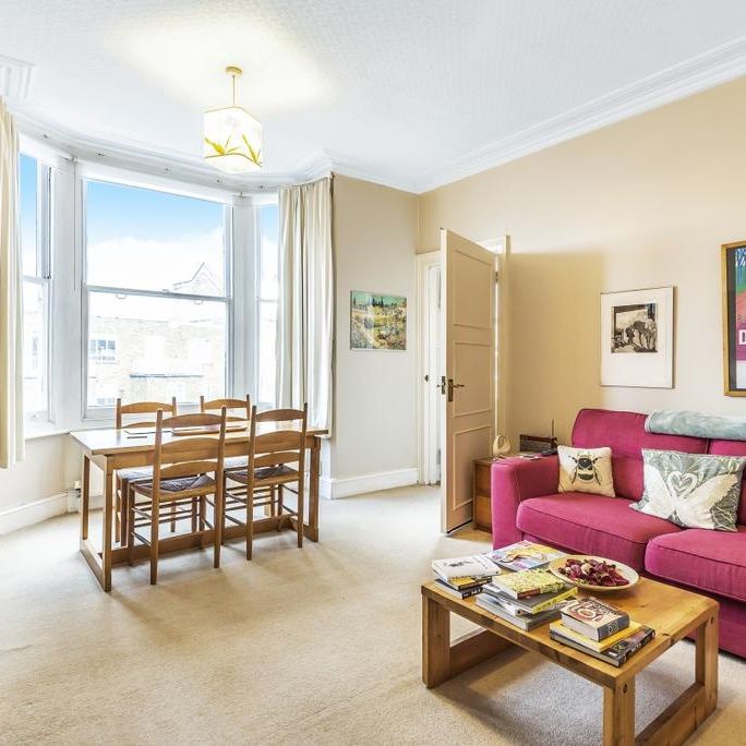 2 bedroom property to rent - Photo 1