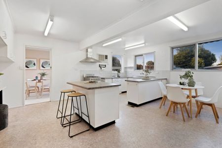 36 Woolwich Drive, Mulgrave - Photo 2