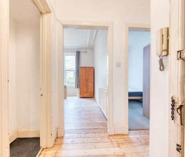 2 bedroom flat to rent - Photo 4