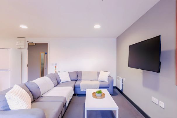 6 Bed En-suite - Photo 1