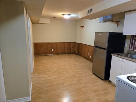 For Lease - 15 Twin Pines Crescent Unit# BSMT, Brampton, Ontario - Photo 3