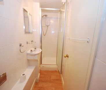 Russell Street - Photo 3