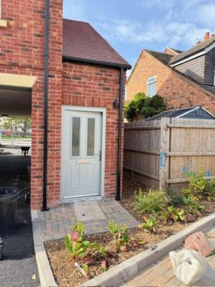 Chesterfield Road, Lichfield, WS14 - Photo 1