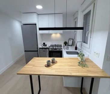 Alquiler de piso en Calle Landaburu, 9 - Photo 3