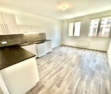 Location Appartement 1 pièce 34m² VILLEURBANNE 69100 - Photo 2