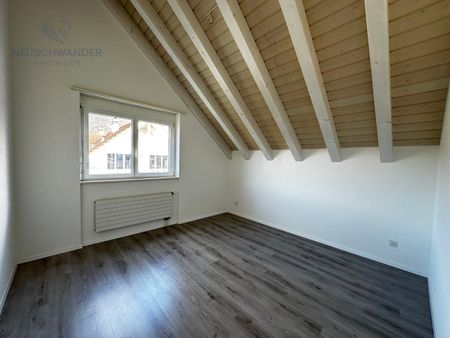 Bright near village center with parking space included - Photo 5