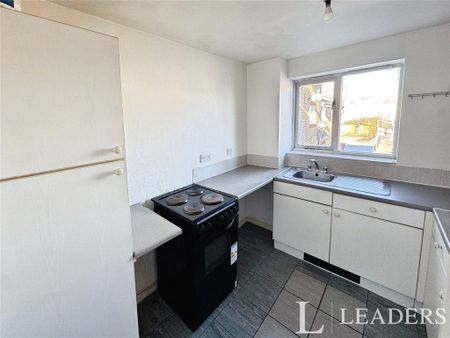 2 bedroom flat to rent - Photo 5