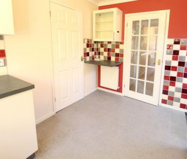 4 bedroom link detached house to rent - Photo 6