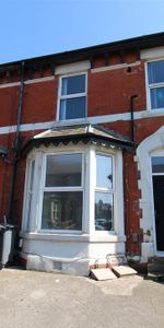 Ground floor flat to rent - Photo 4