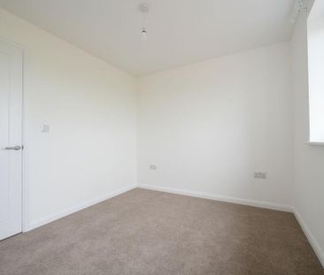 2 bedroom semi-detached house to rent - Photo 2
