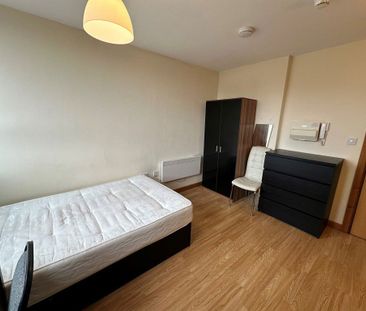 Queens Road Studio 13 - Photo 2