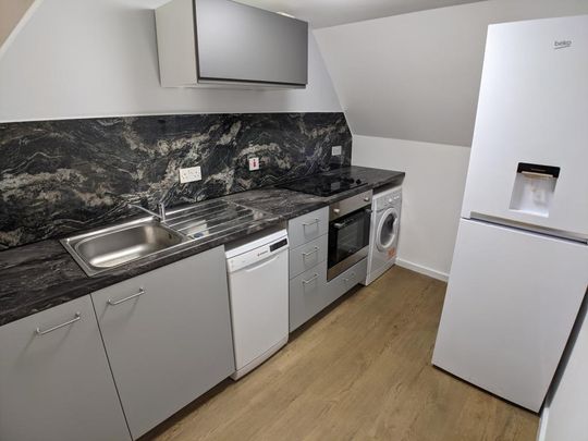 2 bedroom flat to rent - Photo 1