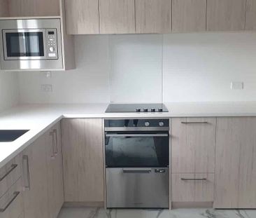 Modern 2bdrm Town House near CBD - Photo 1