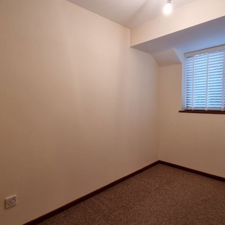 Lynwood Drive, Blakedown, Kidderminster, DY10 - Photo 1