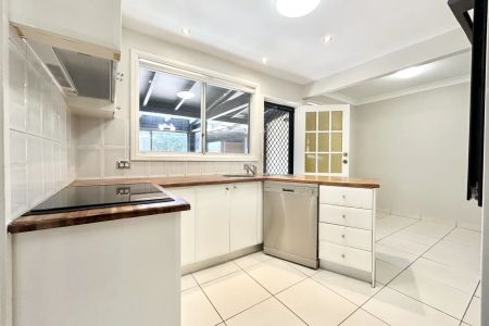 Beautifully renovated double-storey home perfect for growing families - Photo 2
