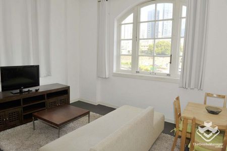 FURNISHED UNIT IN THE VALLEY - Photo 2