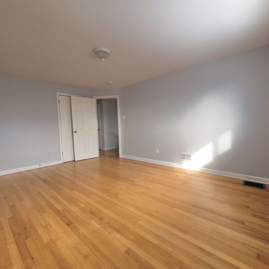 For Lease - 1677 1677 Baseline Road, Belair Park - Copeland Park and Area, Ontario - Photo 1